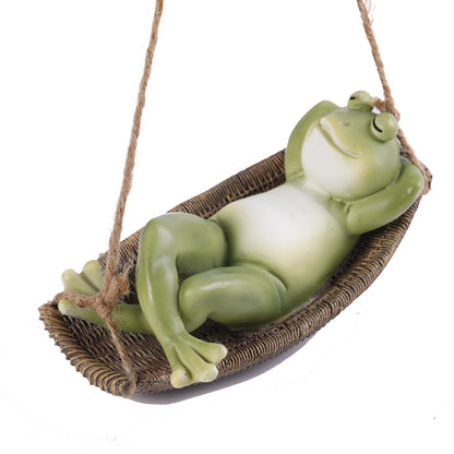 Hängende Froschfigur in Hängematte lustige Gartendeko aus Kunstharz